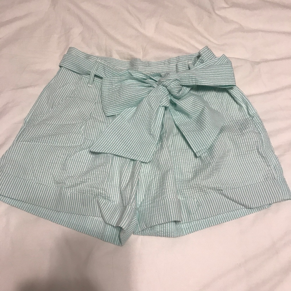 NWOT Lauren James bow shorts